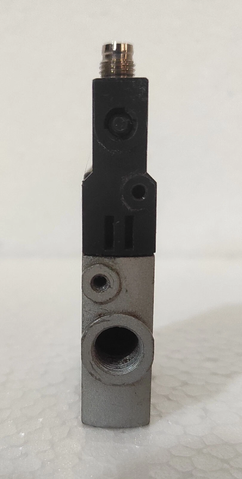 admin/uploads/uploads/Festo CPE 14-M1CH Solenoid Valve_3.webp